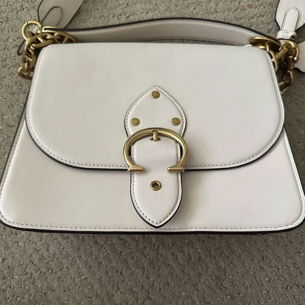 Coach elegant shoulder